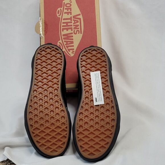 NEW 13 VANS hard to find ALL BLACK OLD SKOOL LACE UP SKATE SNEAKER 12 12.5 NWT - Picture 8 of 9